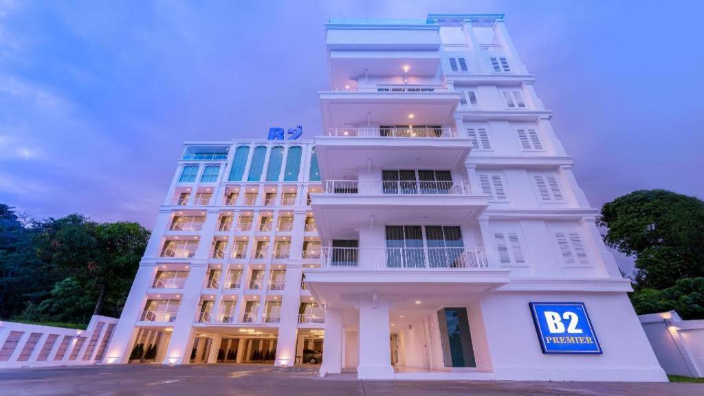 B2 Phuket Premier Hotel Patong Kültér fotó